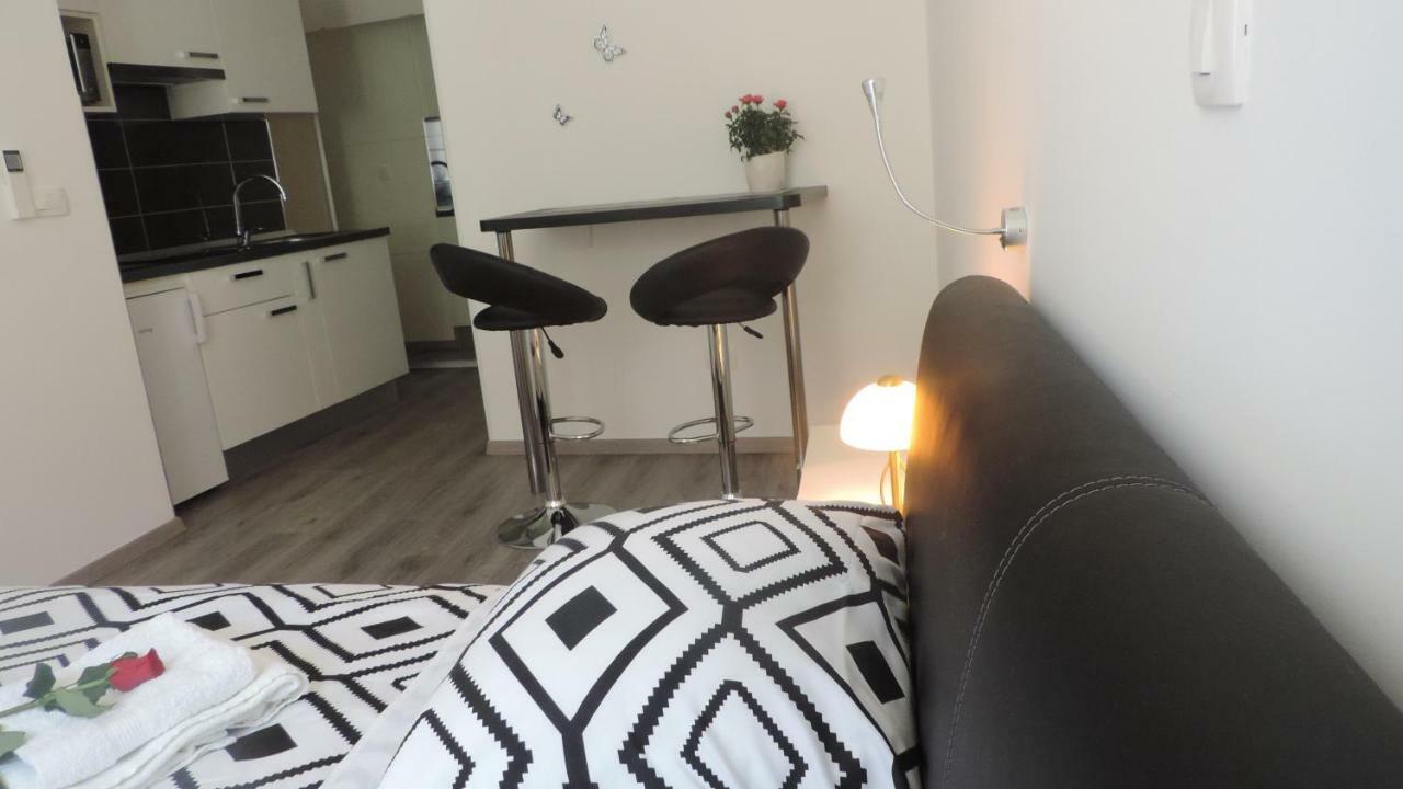 Apartment & Room Ivan ชิเบนิก ภายนอก รูปภาพ